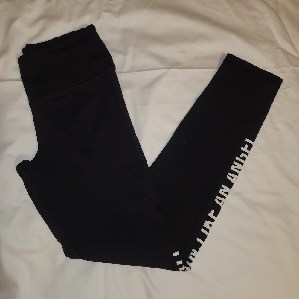 Victoria Sport workout leggings